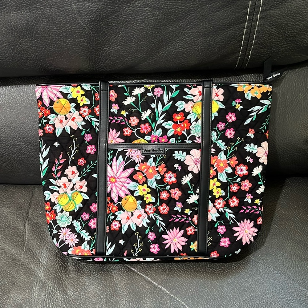 Vera Bradley orange and floral small vera tote
